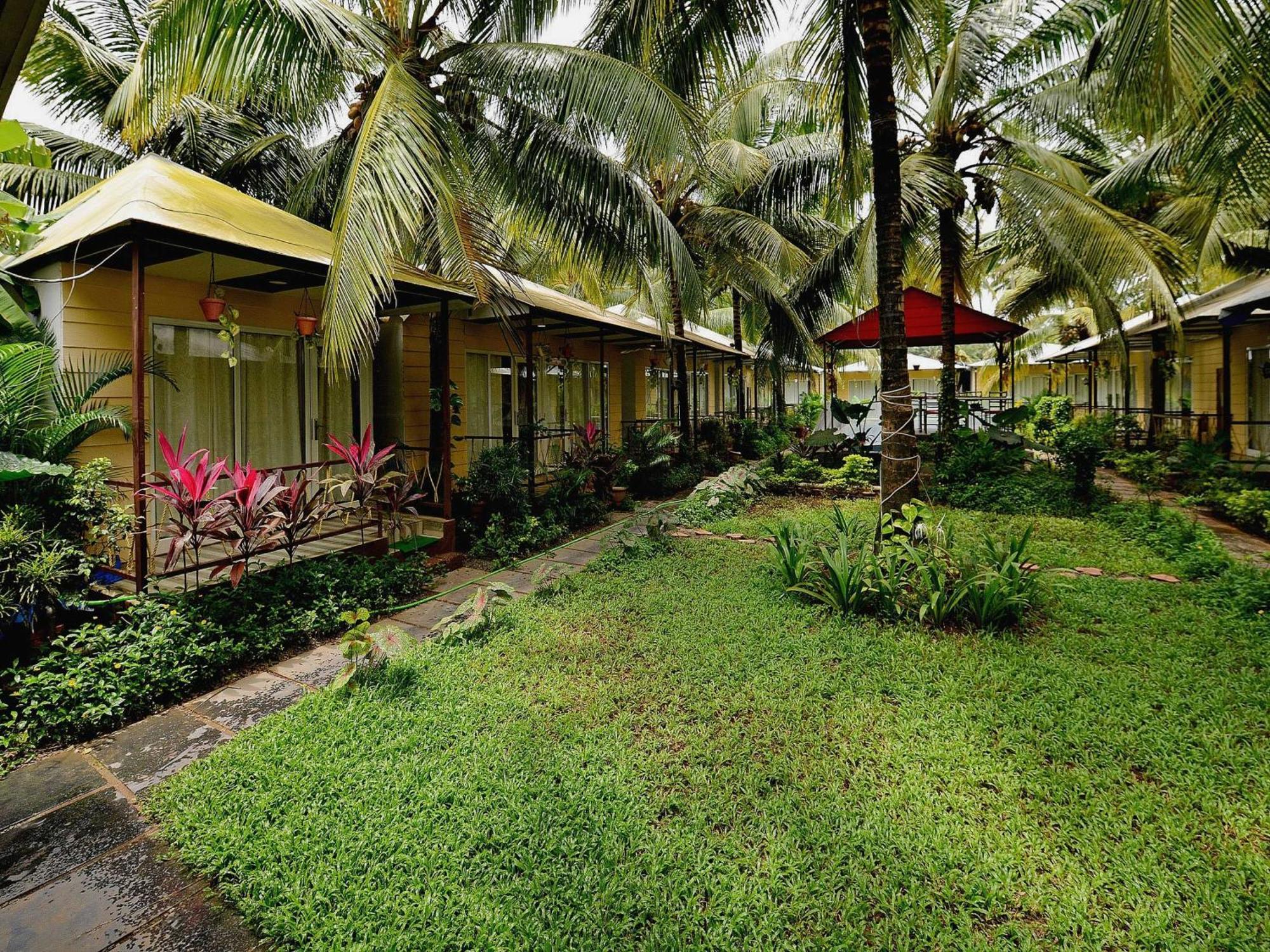 Collection O Retreat Morjim Resort Exterior foto