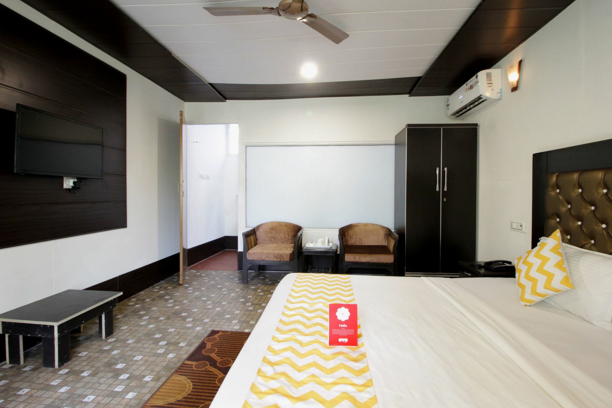 Collection O Retreat Morjim Resort Exterior foto